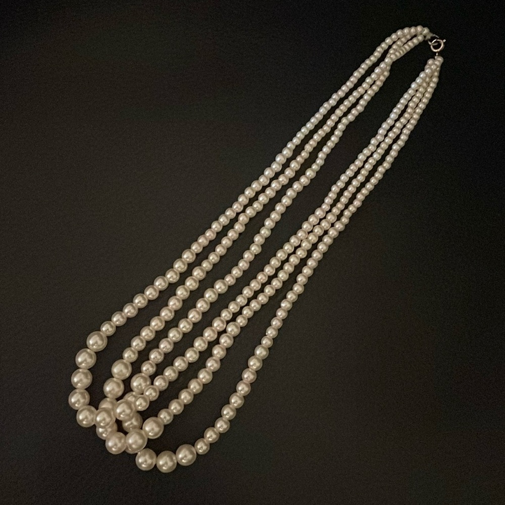 Vintage Three Strand Faux Pearl Necklace!